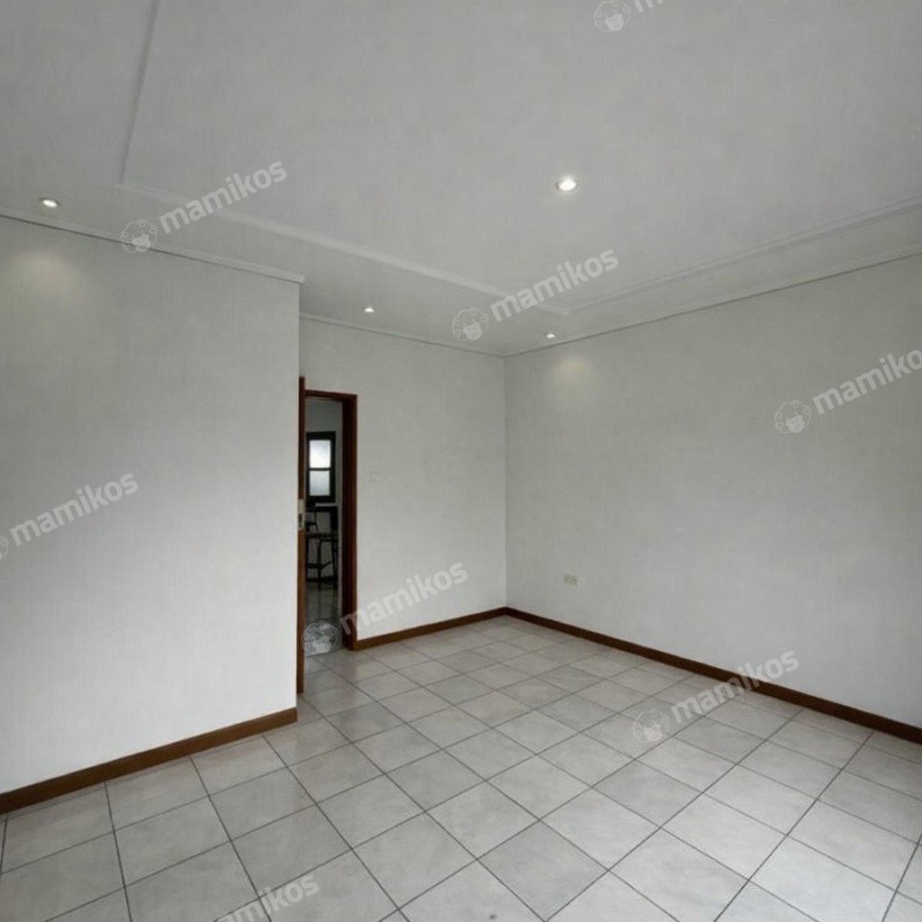 Rumah Sertifikat SHM 3 Kamar Tidur 3 Kamar Mandi Rawamangun Jakarta Timur - Photo 2