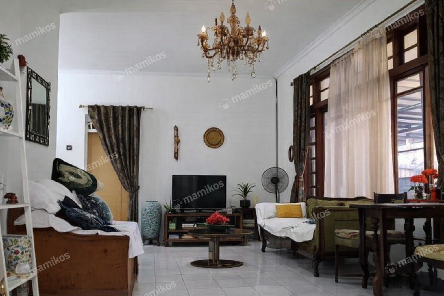Rumah Sertifikat SHM 5 Kamar Tidur 4 Kamar Mandi Pesanggrahan Jakarta Selatan