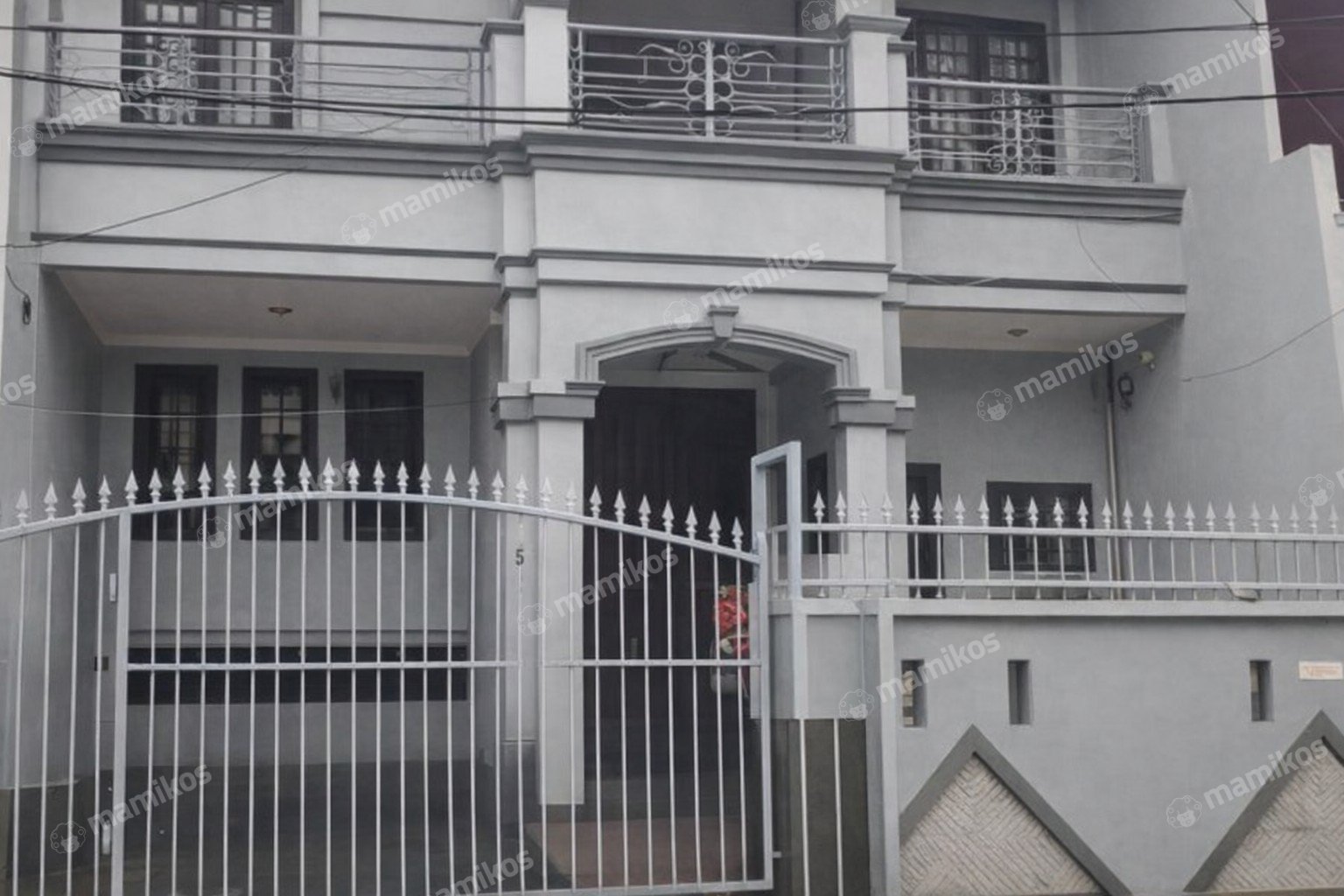 Rumah 5KT 4KM Tanjung Duren Jakarta Barat