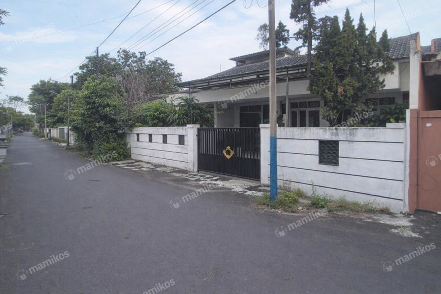 Rumah Sertifikat SHM 7 Kamar Tidur 3 Kamar Mandi Jatiwaringin Jakarta Timur