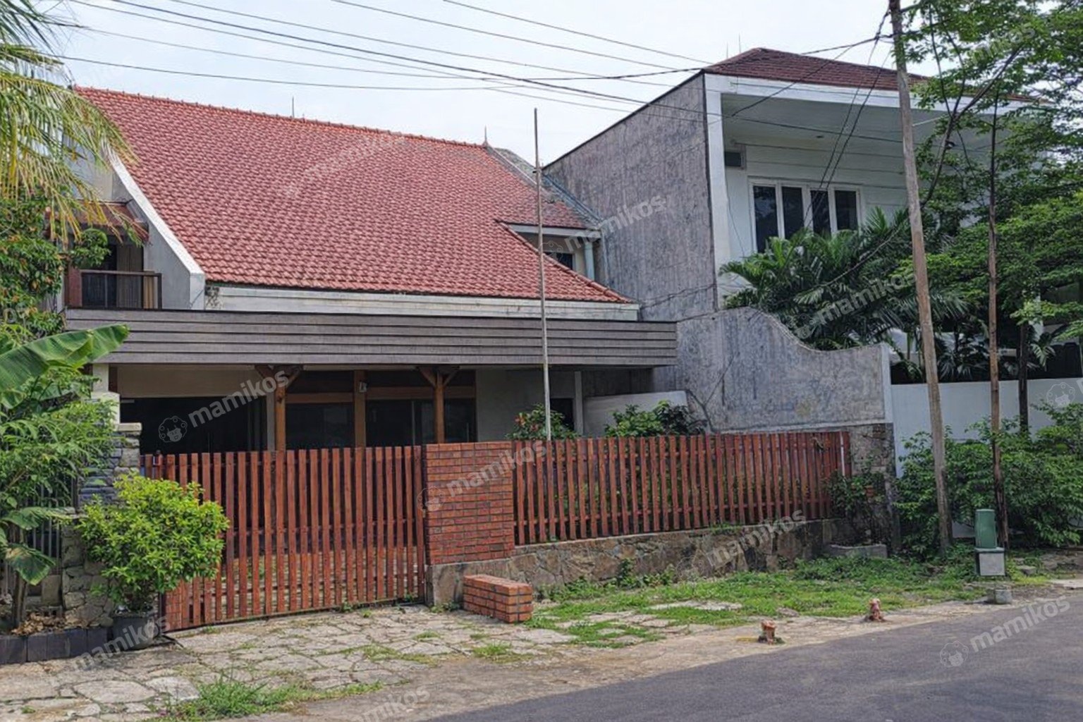 Rumah Sertifikat SHM 4 Kamar Tidur 2 Kamar Mandi Pakubuwono Jakarta Selatan