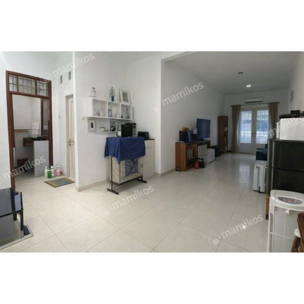 Rumah Sertifikat SHM 2 Kamar Tidur 2 Kamar Mandi Sektor 5-Bintaro Jakarta Selatan - Photo 4