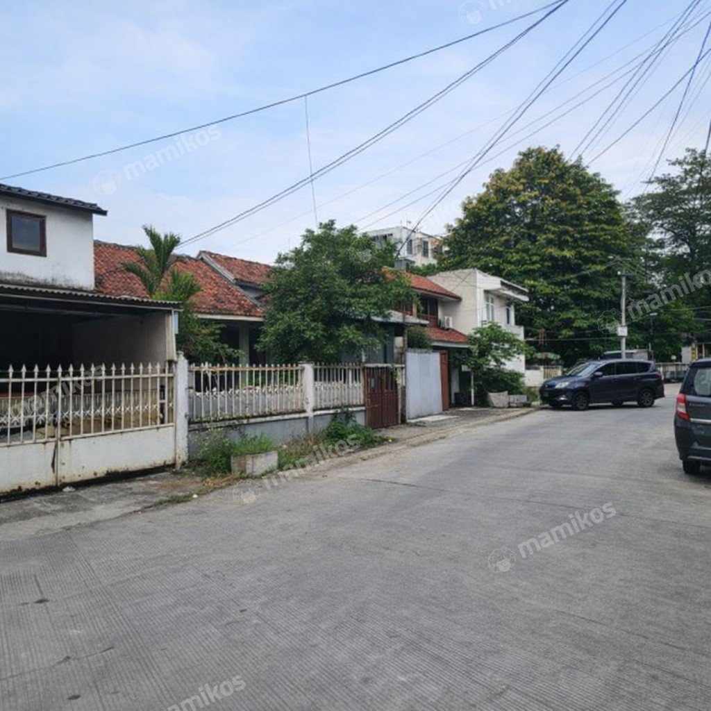 Rumah Sertifikat SHM 3 Kamar Tidur 2 Kamar Mandi Kebayoran Baru Jakarta Selatan - Photo 2