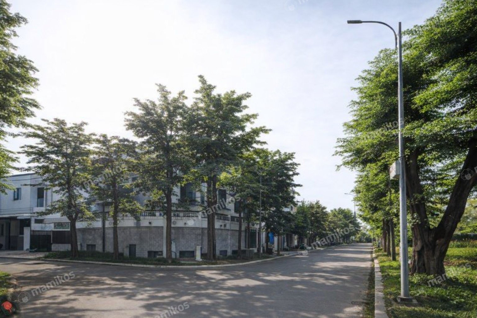 Rumah Sertifikat SHM 4 Kamar Tidur 5 Kamar Mandi Intercon Jakarta Barat - Photo 4