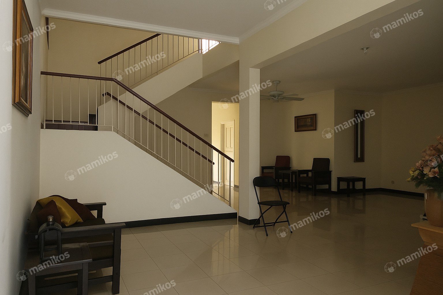 Rumah Sertifikat SHM 4 Kamar Tidur 5 Kamar Mandi Legenda Wisata Jakarta Timur - Photo 3