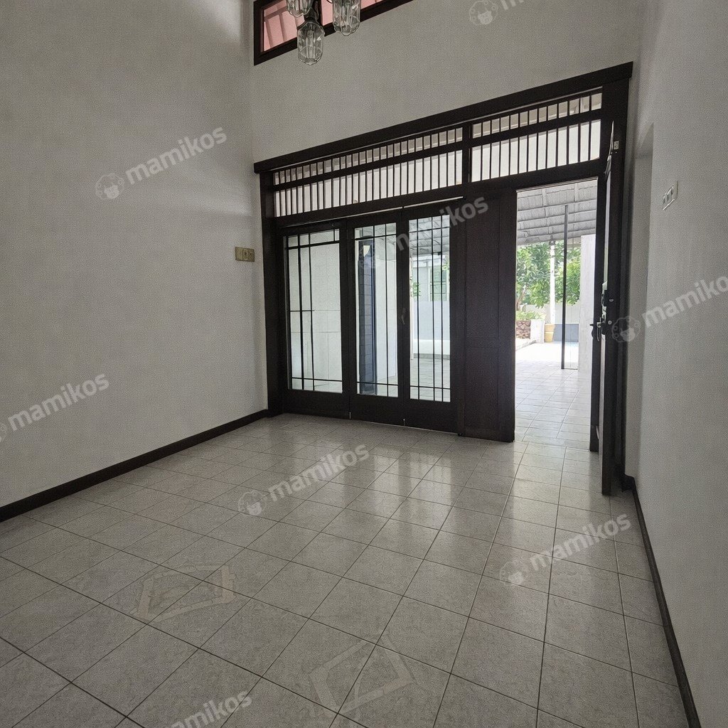 Rumah Sertifikat SHM 3 Kamar Tidur 3 Kamar Mandi Kayu Putih Jakarta Timur - Photo 2