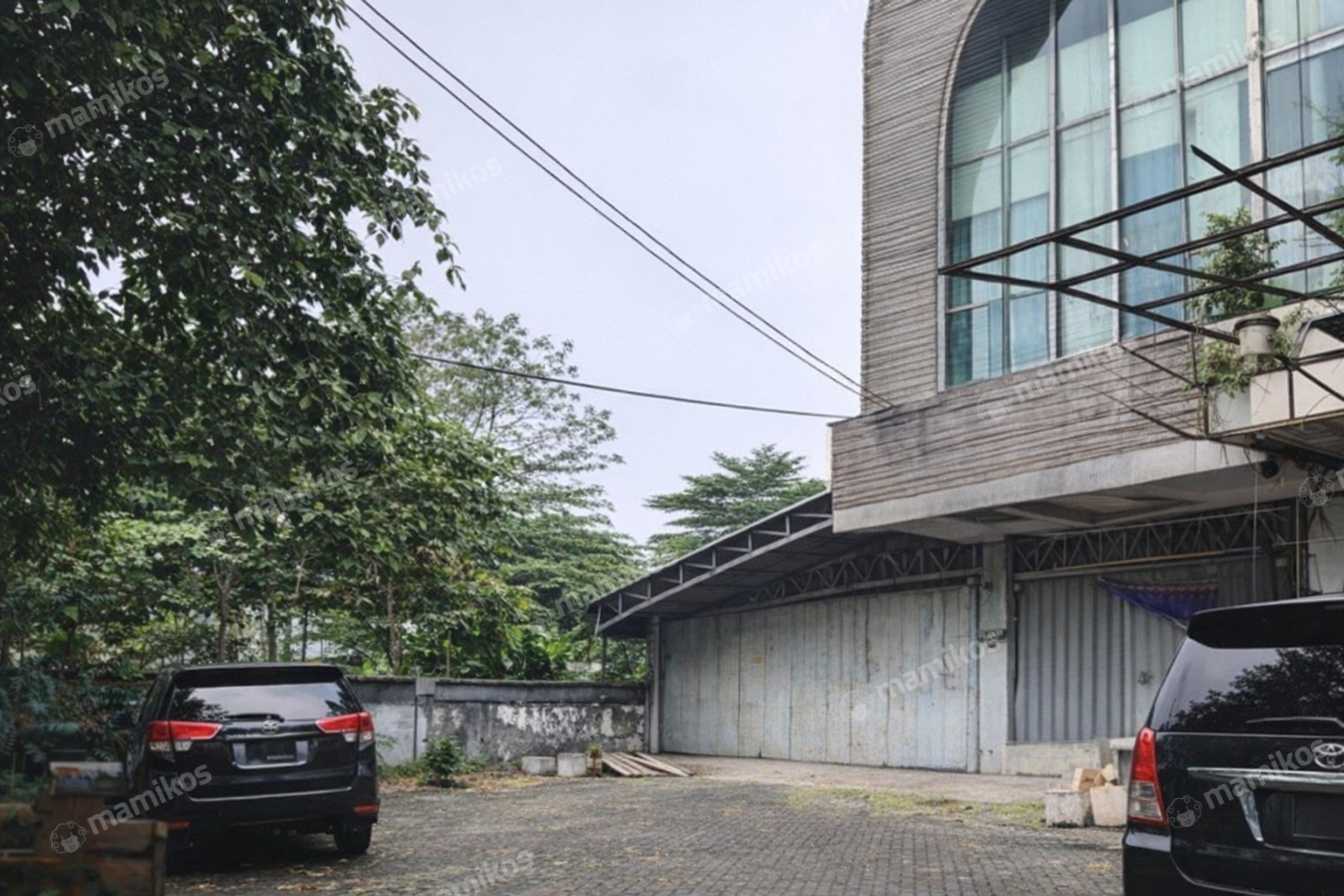 Rumah Sertifikat SHM 3 Kamar Mandi 3 Lantai Kembangan Jakarta Barat