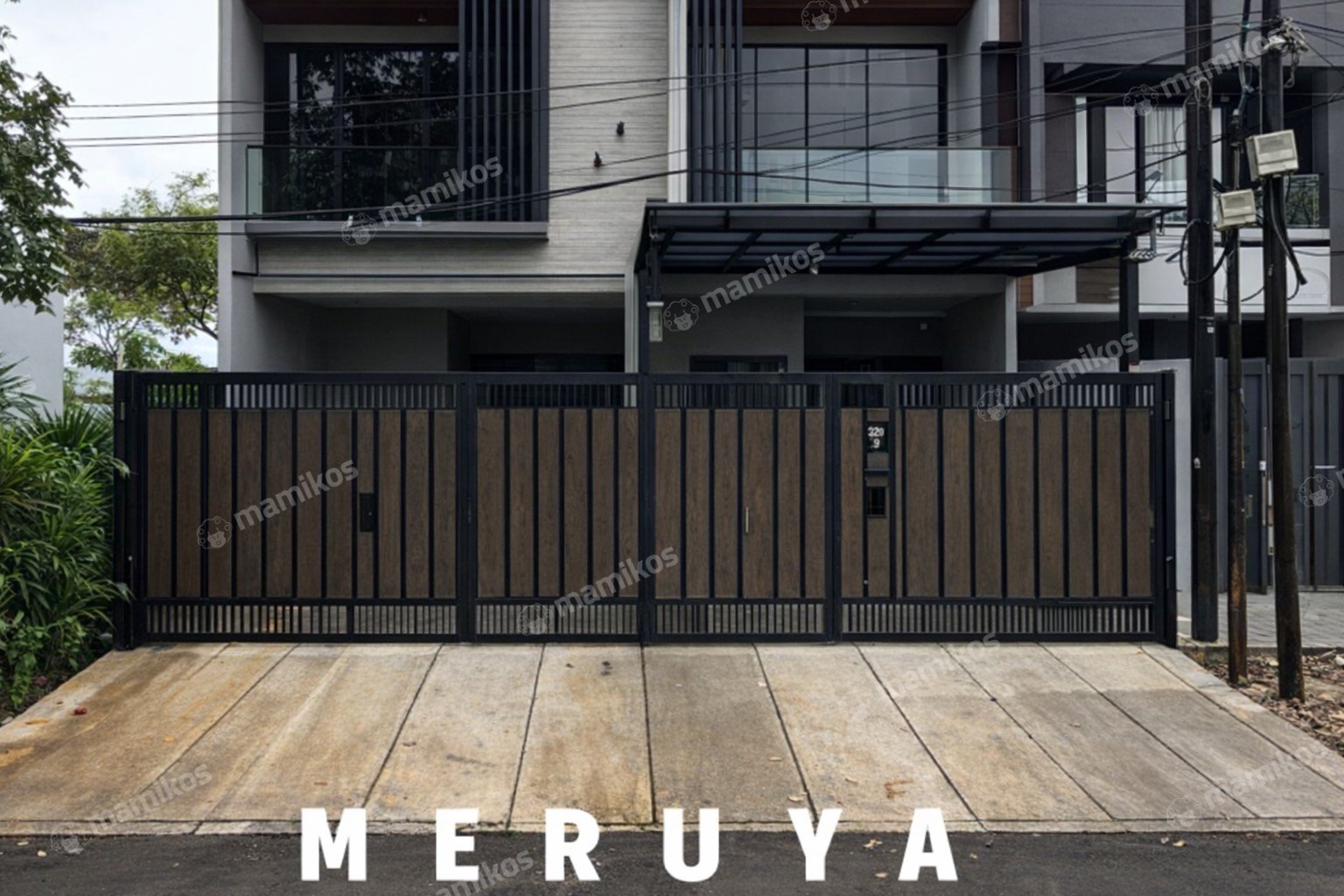 Rumah Sertifikat SHM 4 Kamar Tidur 4 Kamar Mandi Meruya Jakarta Barat