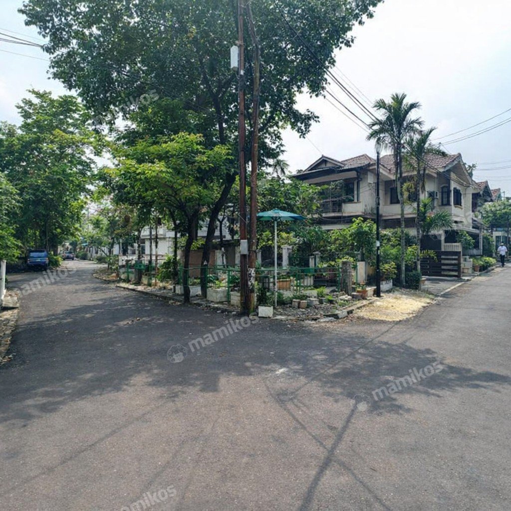 Rumah Sertifikat SHM 4 Kamar Tidur 3 Kamar Mandi Tebet Jakarta Selatan - Photo 2