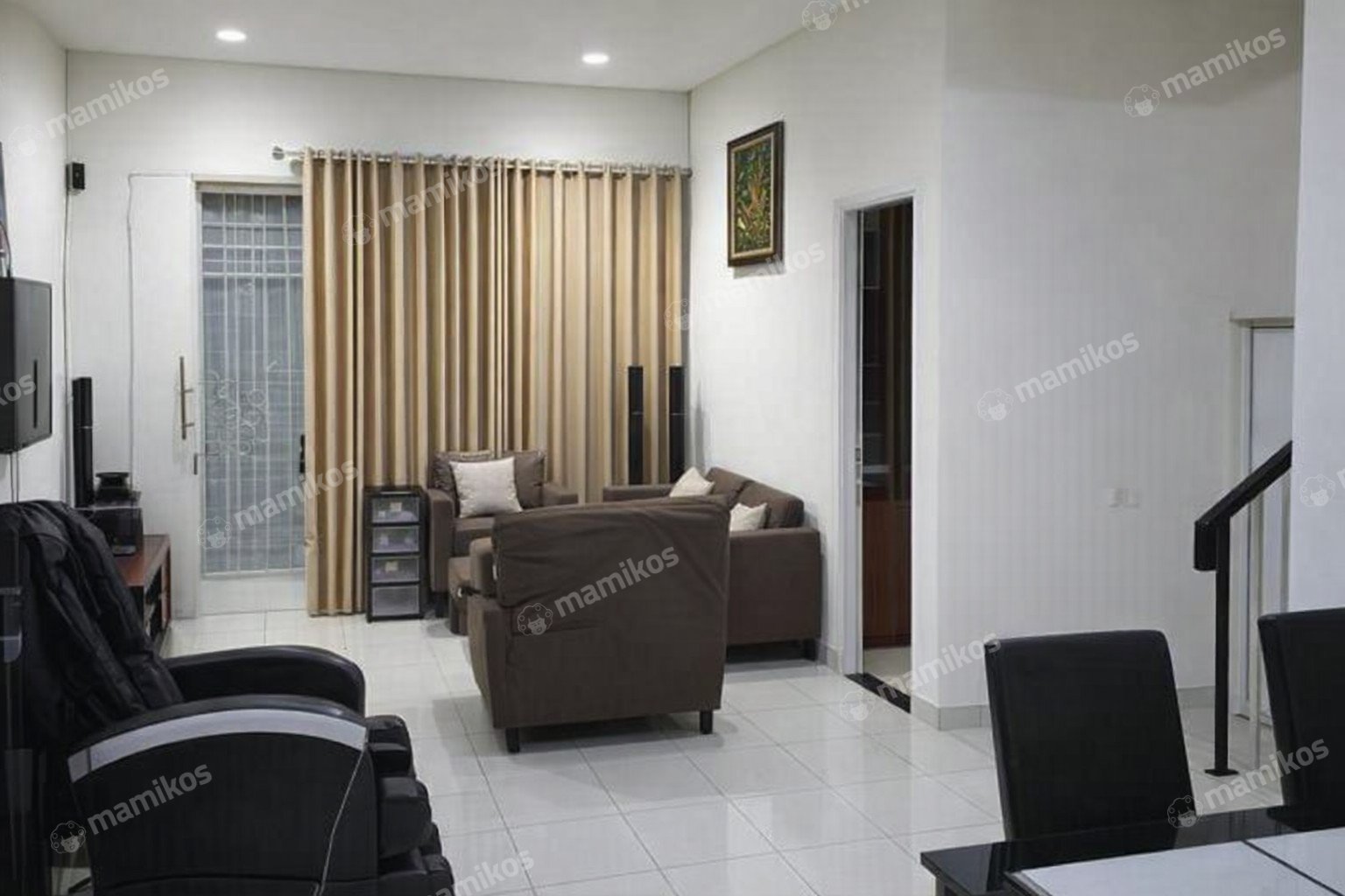 Rumah Sertifikat SHM 4 Kamar Tidur 3 Kamar Mandi Green Lake City Jakarta Barat
