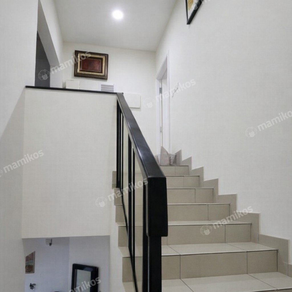 Rumah Sertifikat SHM 4 Kamar Tidur 3 Kamar Mandi Green Lake City Jakarta Barat - Photo 5