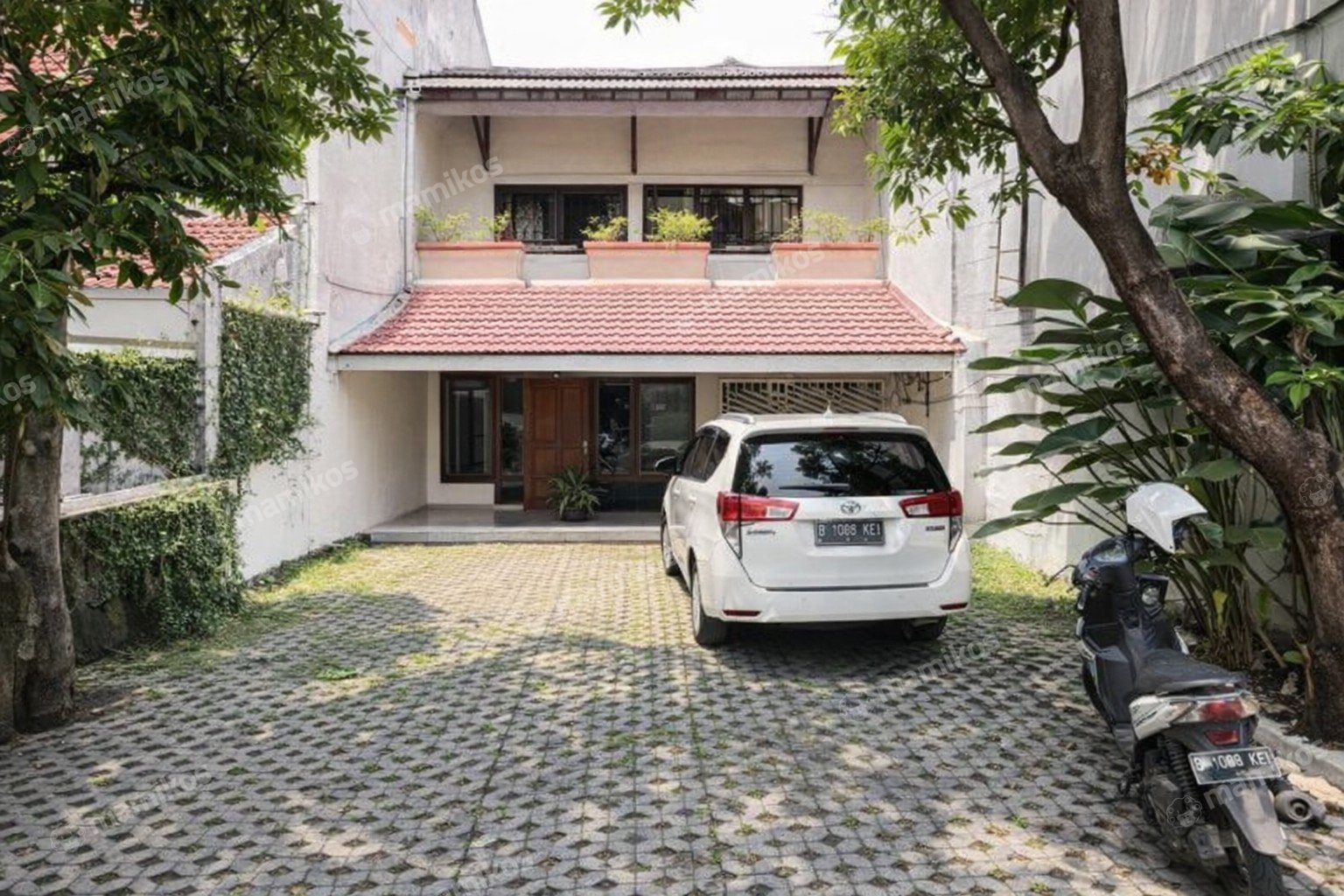Rumah Sertifikat SHM 5 Kamar Tidur 5 Kamar Mandi Tanjung Duren Jakarta Barat