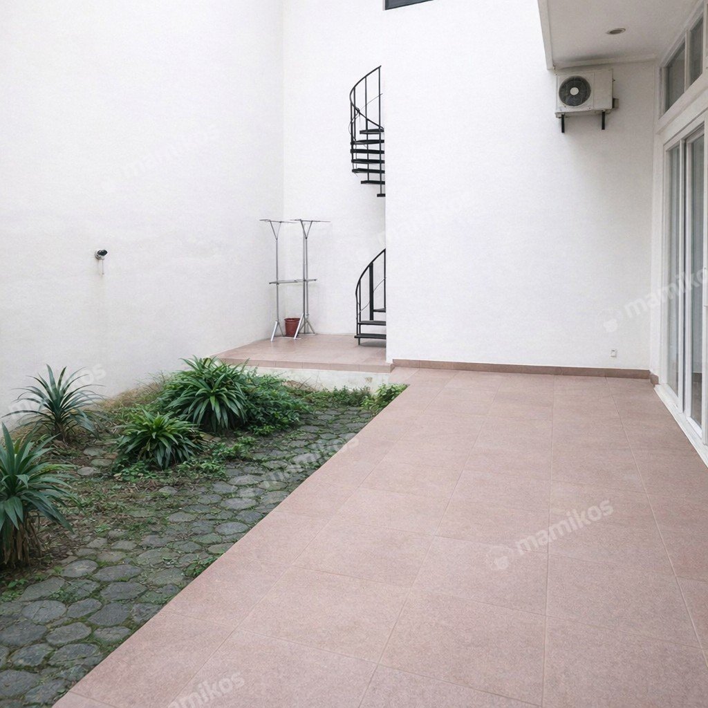 Rumah Sertifikat SHM 5 Kamar Tidur 4 Kamar Mandi Taman Grisenda Jakarta Utara - Photo 2