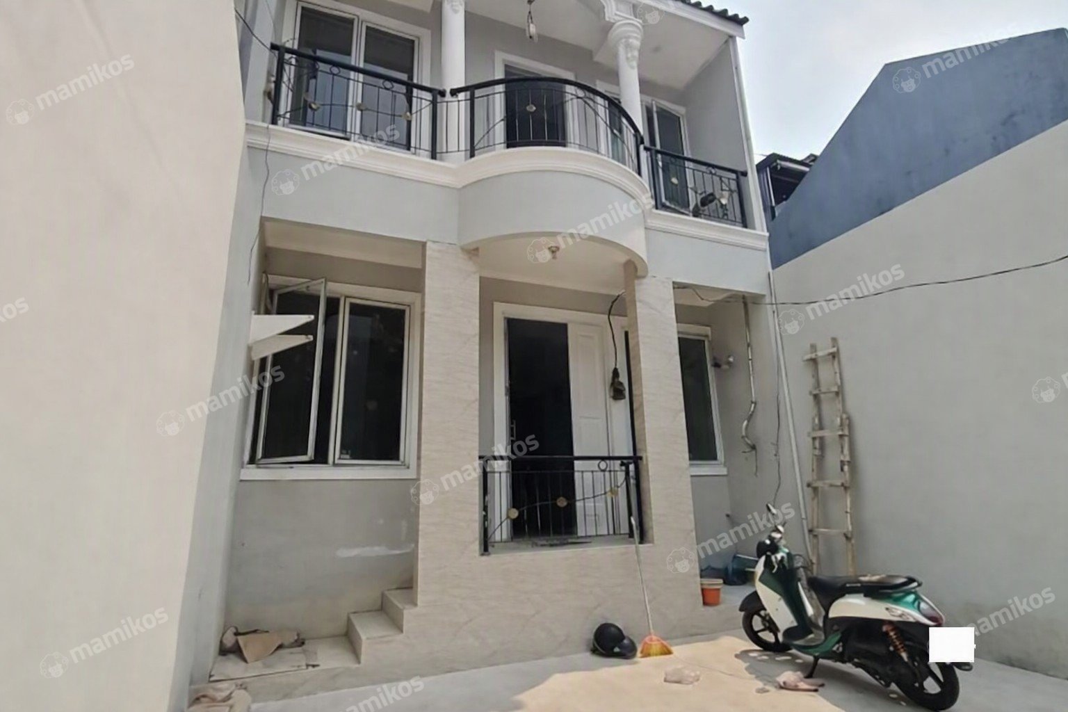 Rumah Sertifikat SHM 4 Kamar Tidur 3 Kamar Mandi Kelapa Gading Jakarta Utara