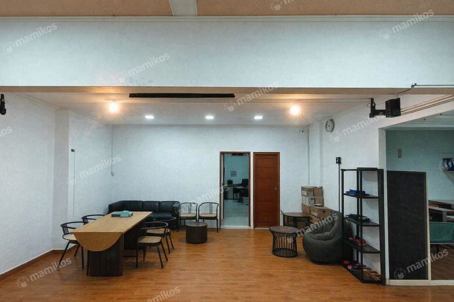 Rumah Sertifikat SHM 7 Kamar Tidur 6 Kamar Mandi Meruya Jakarta Barat