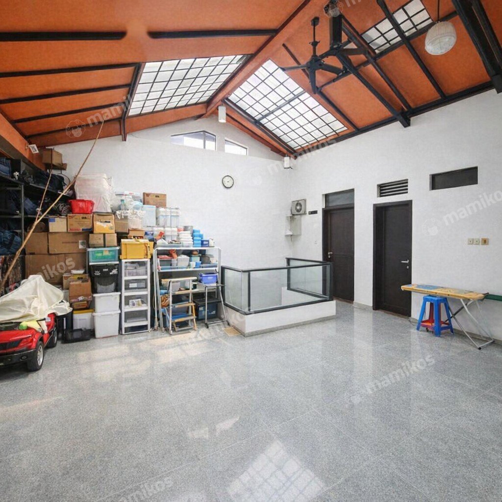 Rumah Sertifikat HGB 4 Kamar Tidur 4 Kamar Mandi Permata Buana Jakarta Barat - Photo 3