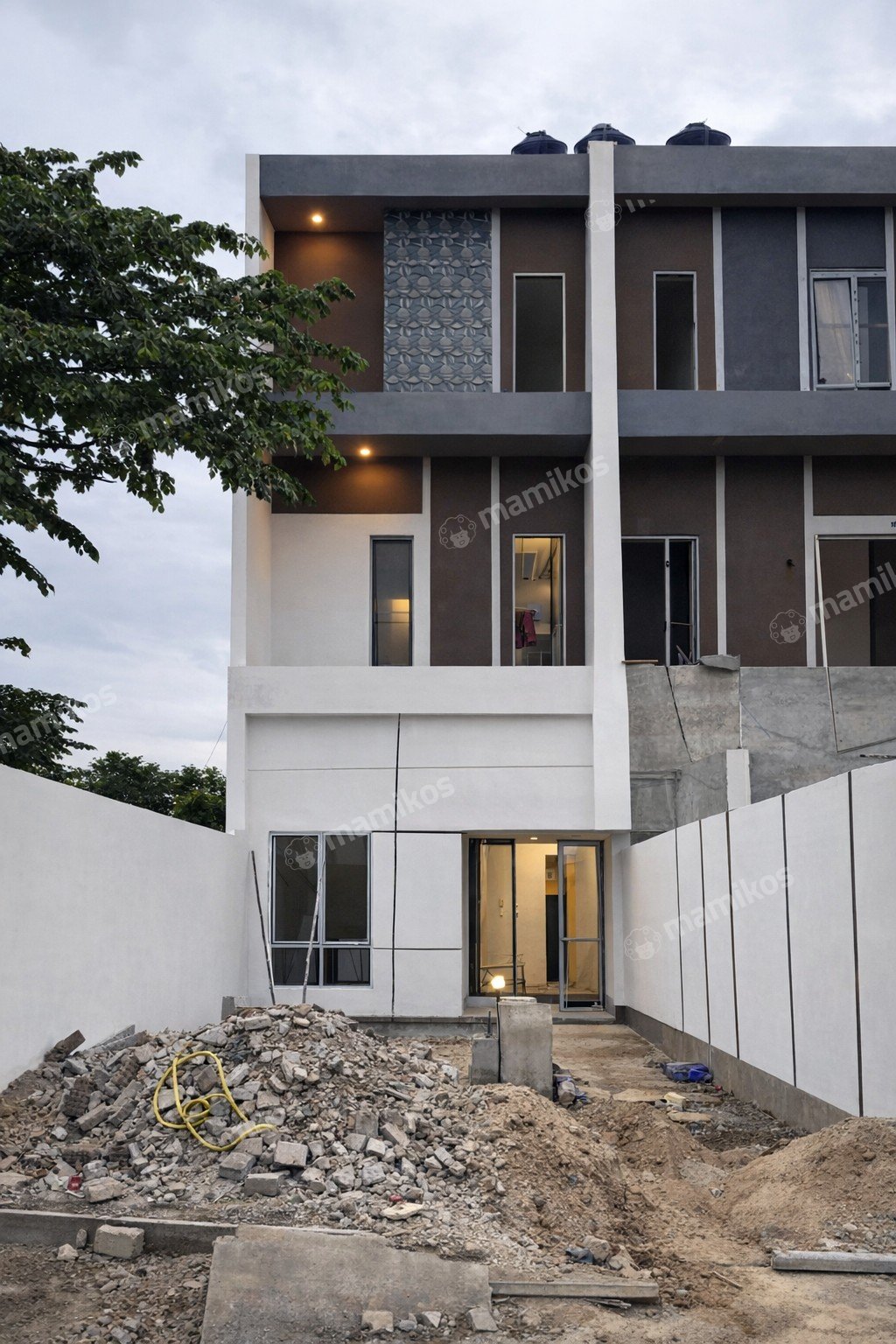 Rumah Sertifikat SHM 3 Kamar Tidur 3 Kamar Mandi Kav DKI Jakarta Barat - Photo 5