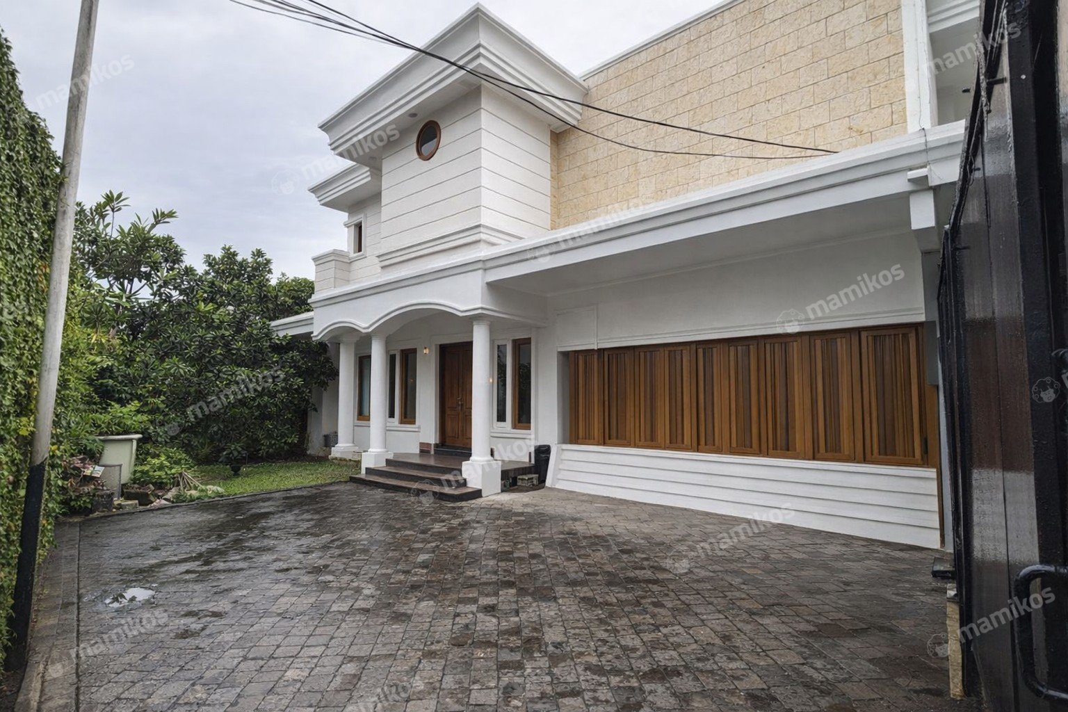 Rumah Sertifikat SHM 5 Kamar Tidur 4 Kamar Mandi Kemang Jakarta Selatan