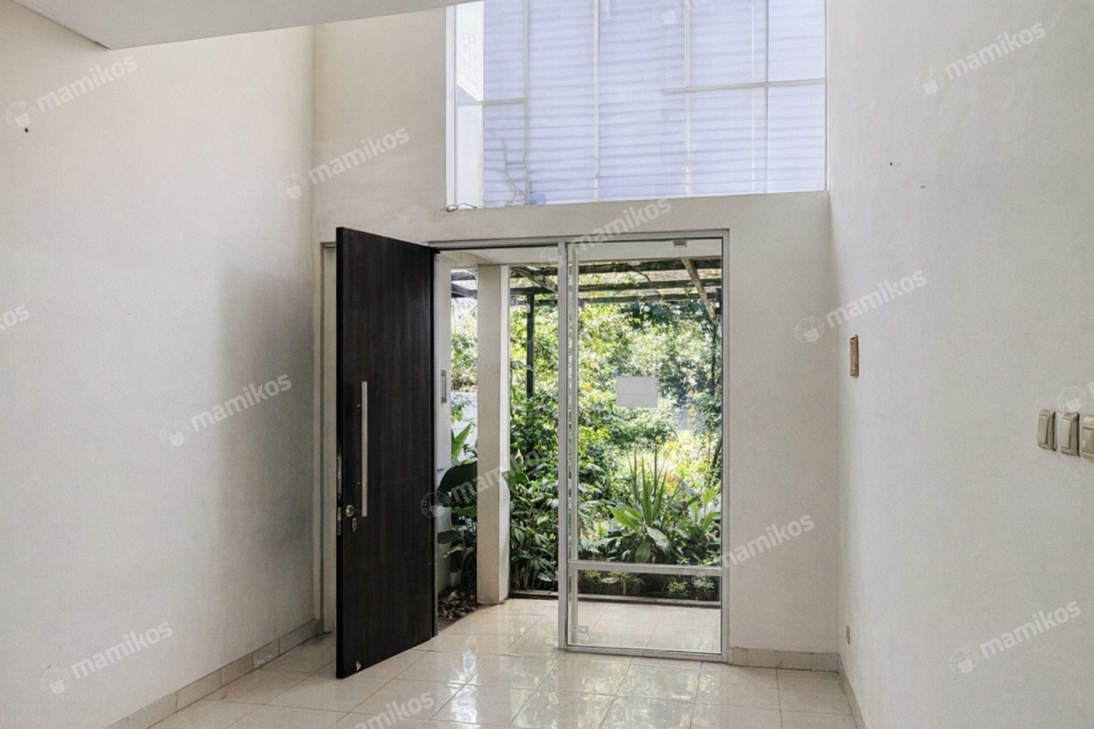 Rumah Sertifikat SHM 2 Kamar Tidur 1 Kamar Mandi Citra Grand Jakarta Timur
