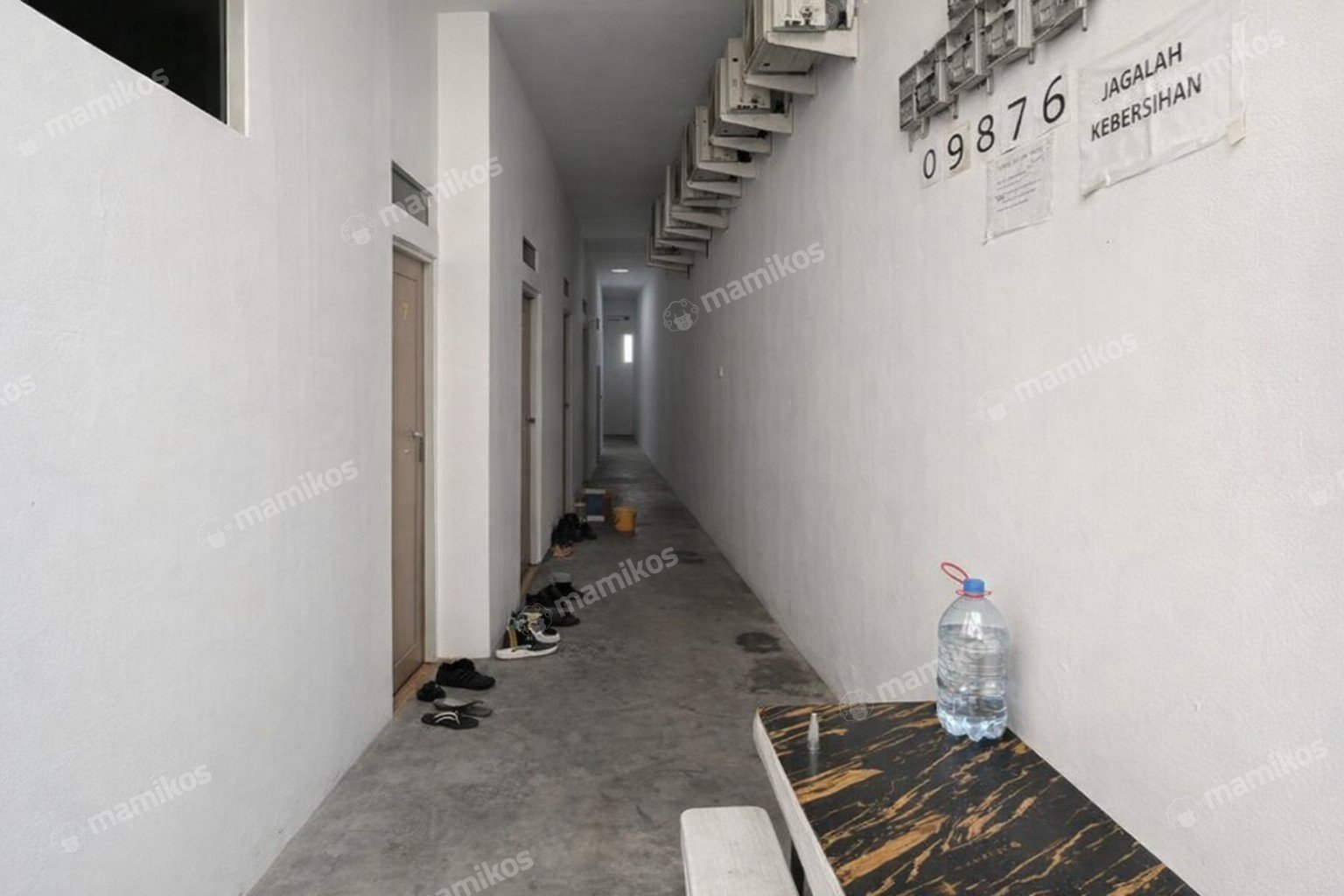 Rumah Sertifikat SHM 12 Kamar Tidur 12 Kamar Mandi Kemang Jakarta Selatan