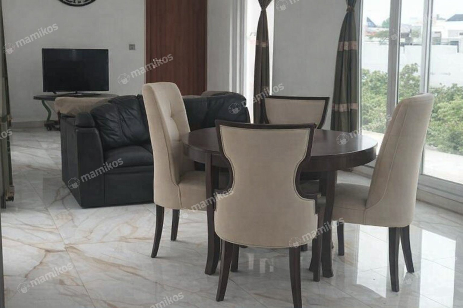 Rumah Sertifikat SHM 7 Kamar Tidur 7 Kamar Mandi Kembangan Jakarta Barat