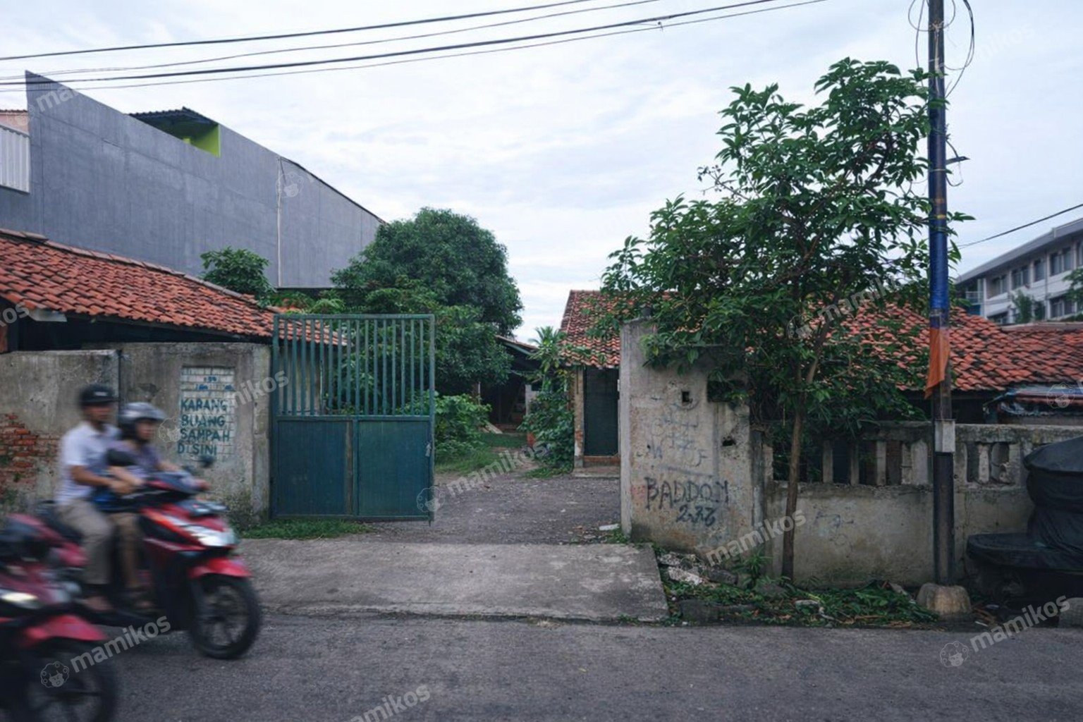 Rumah Sertifikat SHM 5 Kamar Tidur 5 Kamar Mandi Cengkareng Barat Jakarta Barat