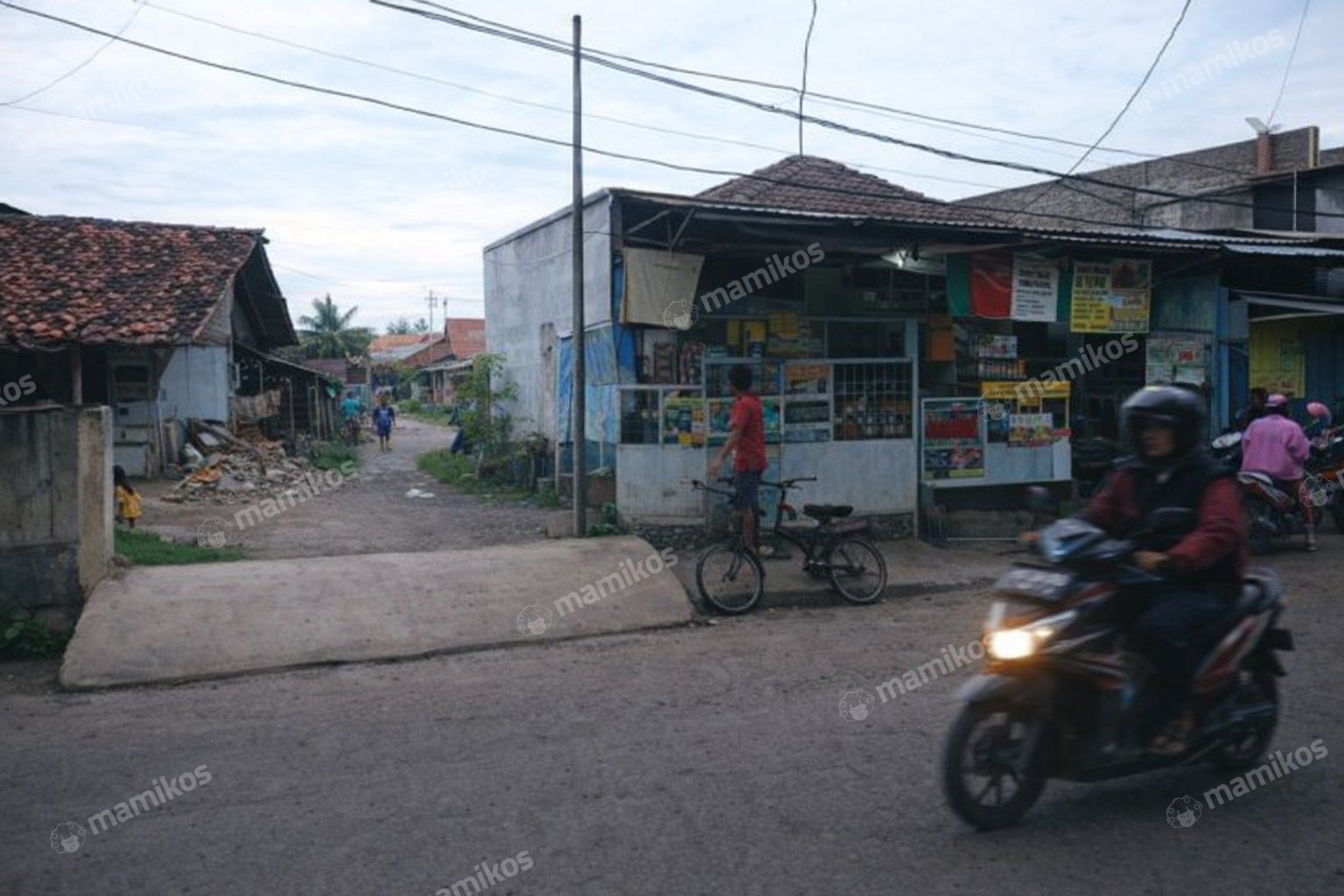 Rumah Sertifikat SHM 5 Kamar Tidur 5 Kamar Mandi Cengkareng Barat Jakarta Barat - Photo 4