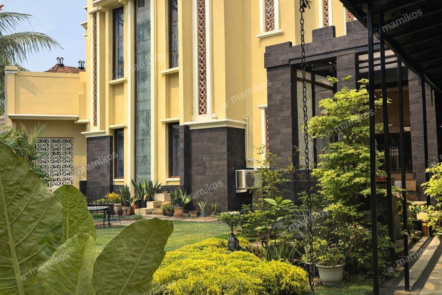 Rumah Sertifikat SHM 8 Kamar Tidur 8 Kamar Mandi Pondok Kelapa Jakarta Timur