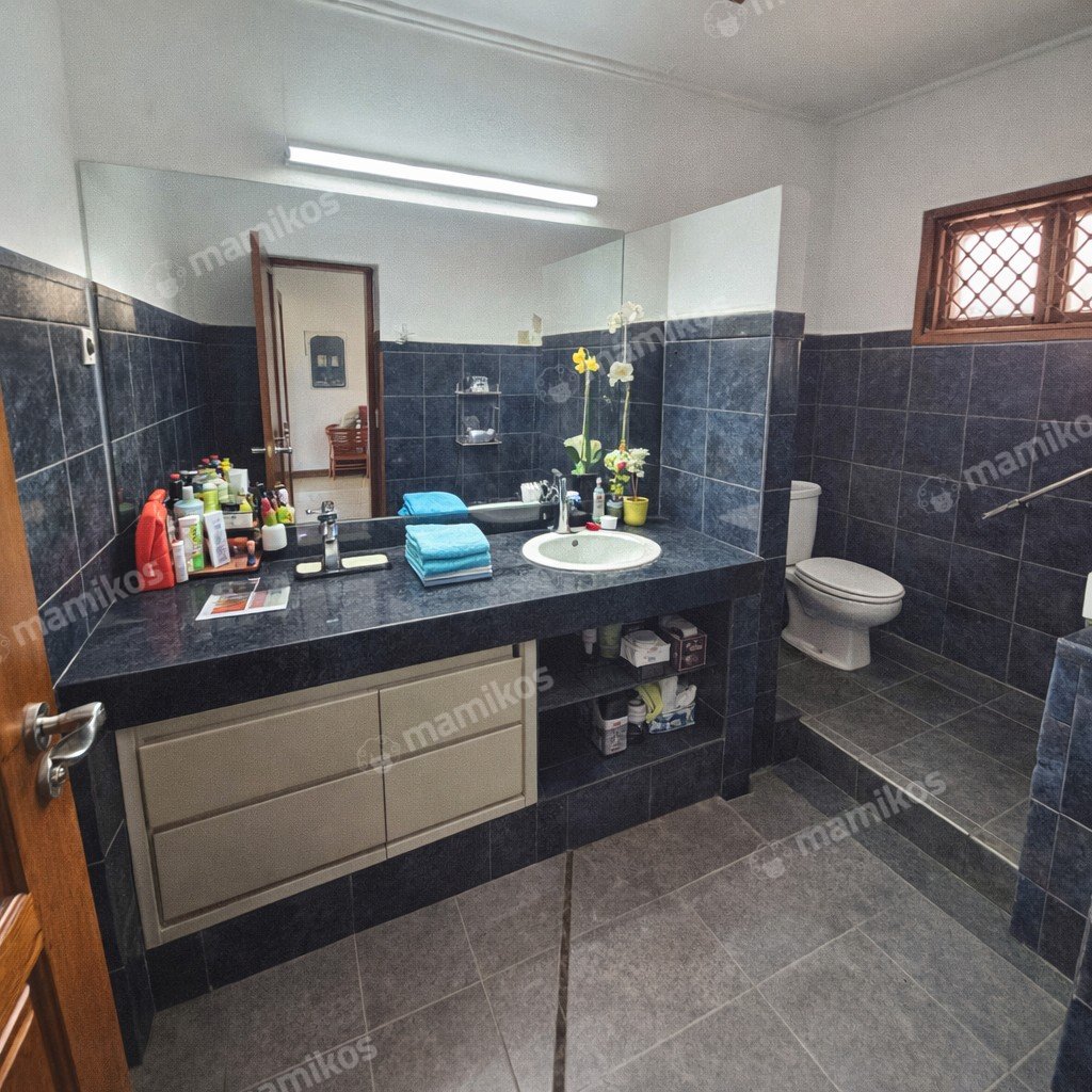 Rumah Sertifikat SHM 3 Kamar Tidur 3 Kamar Mandi Pulomas Jakarta Timur - Photo 3