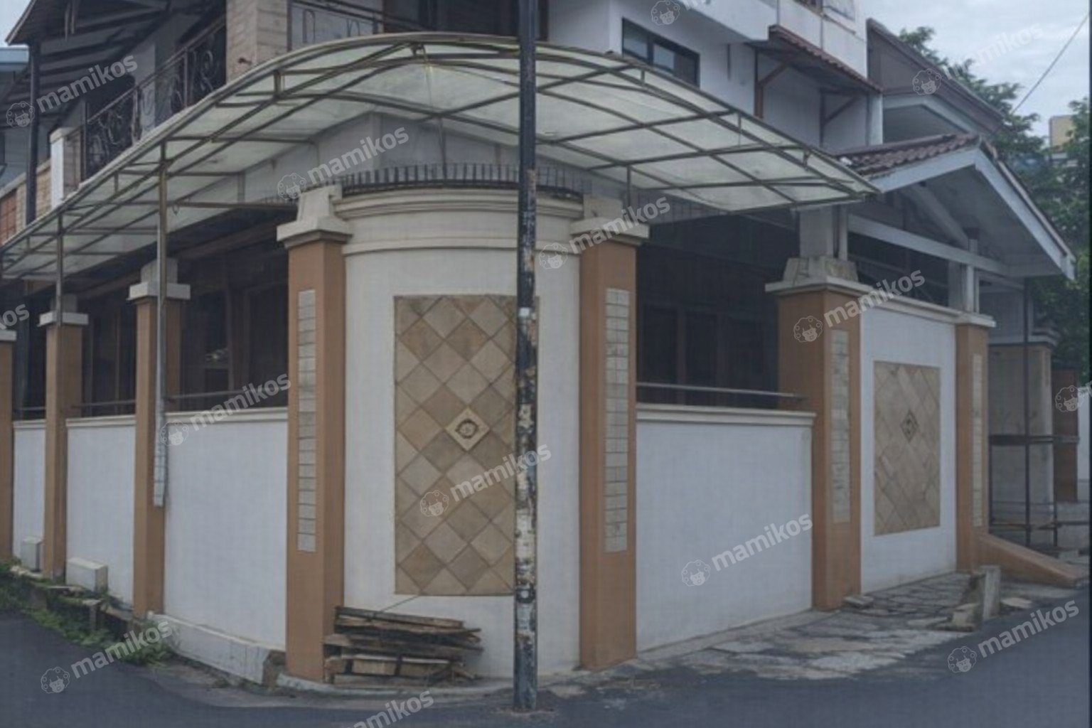 Rumah Sertifikat SHM 4 Kamar Tidur 2 Kamar Mandi Tanjung Duren Jakarta Barat