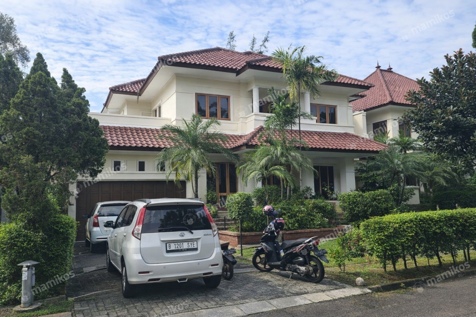Rumah Sertifikat SHM 5 Kamar Tidur 4 Kamar Mandi Lebak Bulus Jakarta Selatan