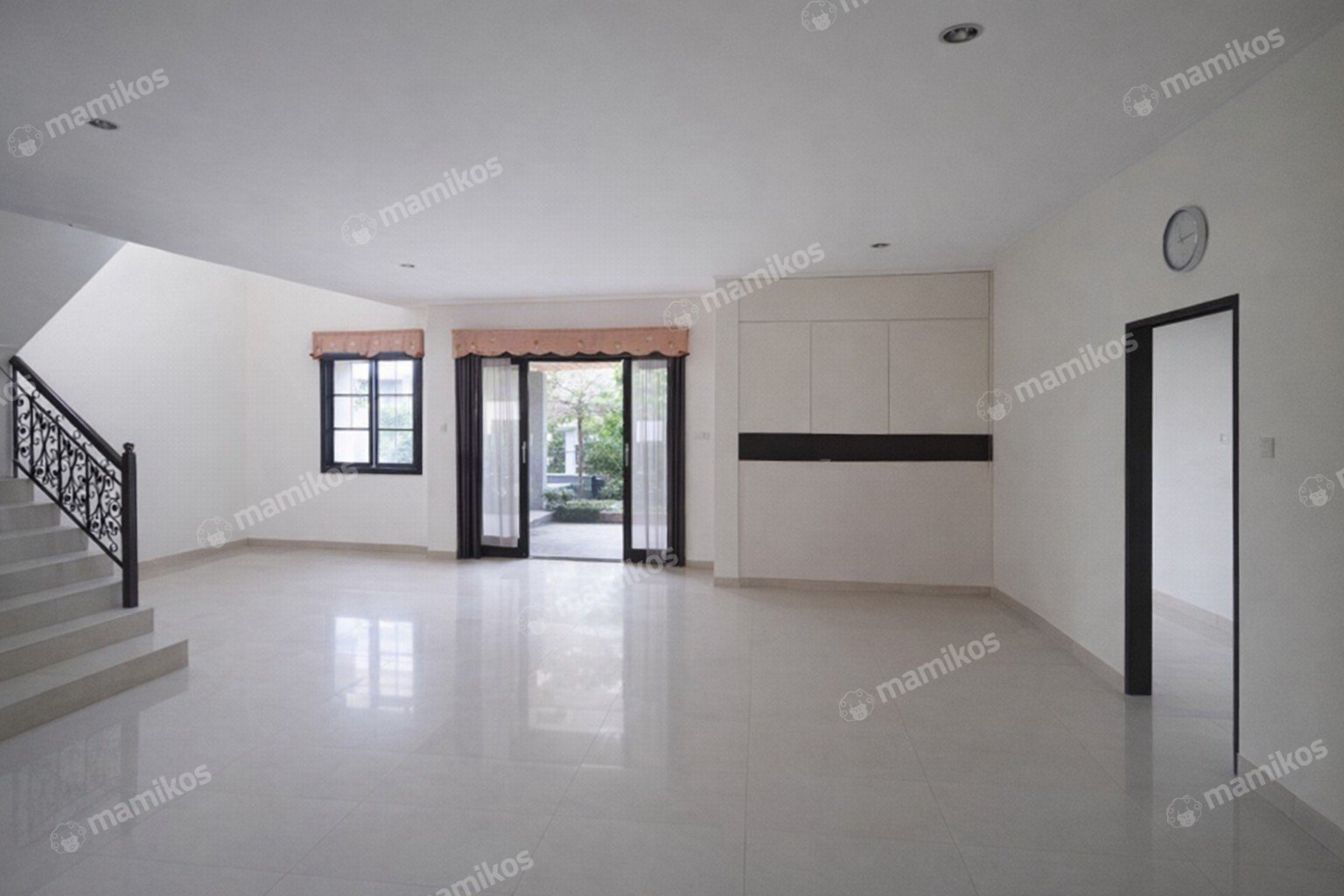 Rumah Sertifikat SHM 4 Kamar Tidur 4 Kamar Mandi Kota Wisata Jakarta Timur - Photo 5