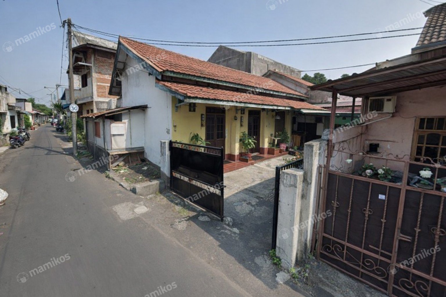 Rumah Sertifikat SHM 5 Kamar Tidur 3 Kamar Mandi Kembangan Jakarta Barat
