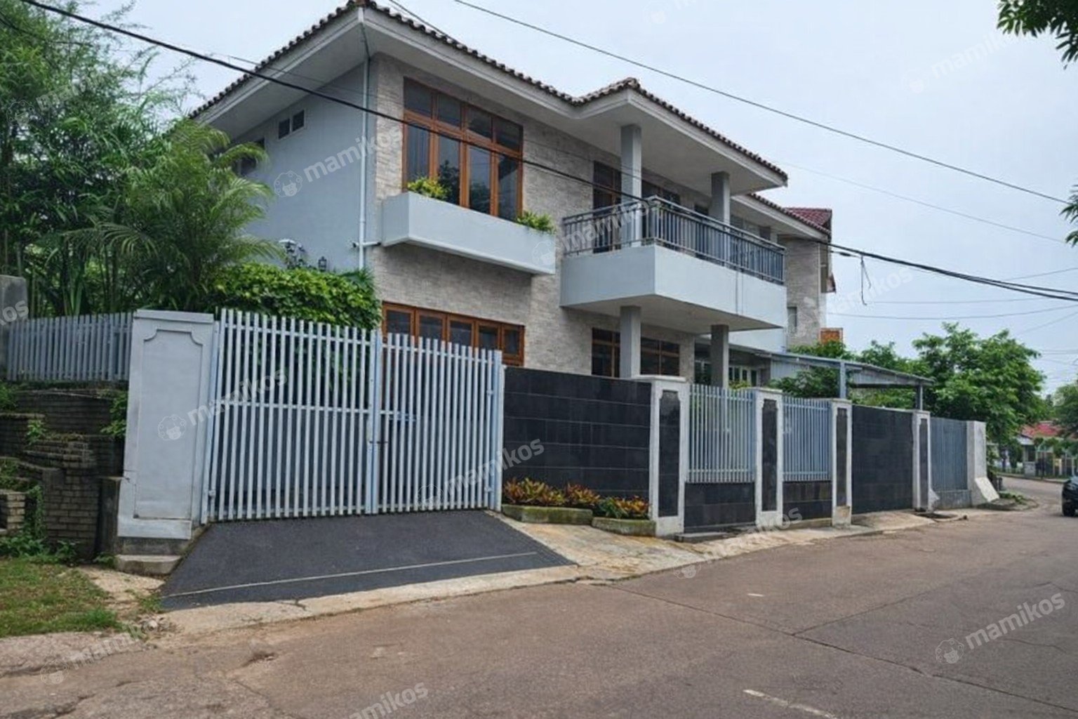 Rumah Sertifikat SHM 5 Kamar Tidur 6 Kamar Mandi Warung Buncit Jakarta Selatan