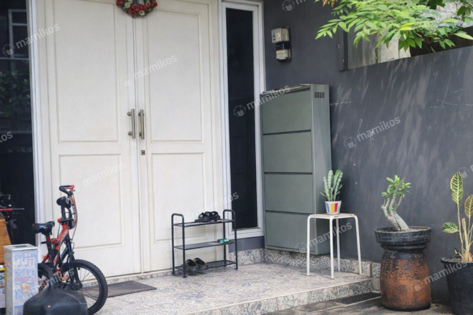 Rumah Sertifikat SHM 4 Kamar Tidur 3 Kamar Mandi Metland Puri Jakarta Barat
