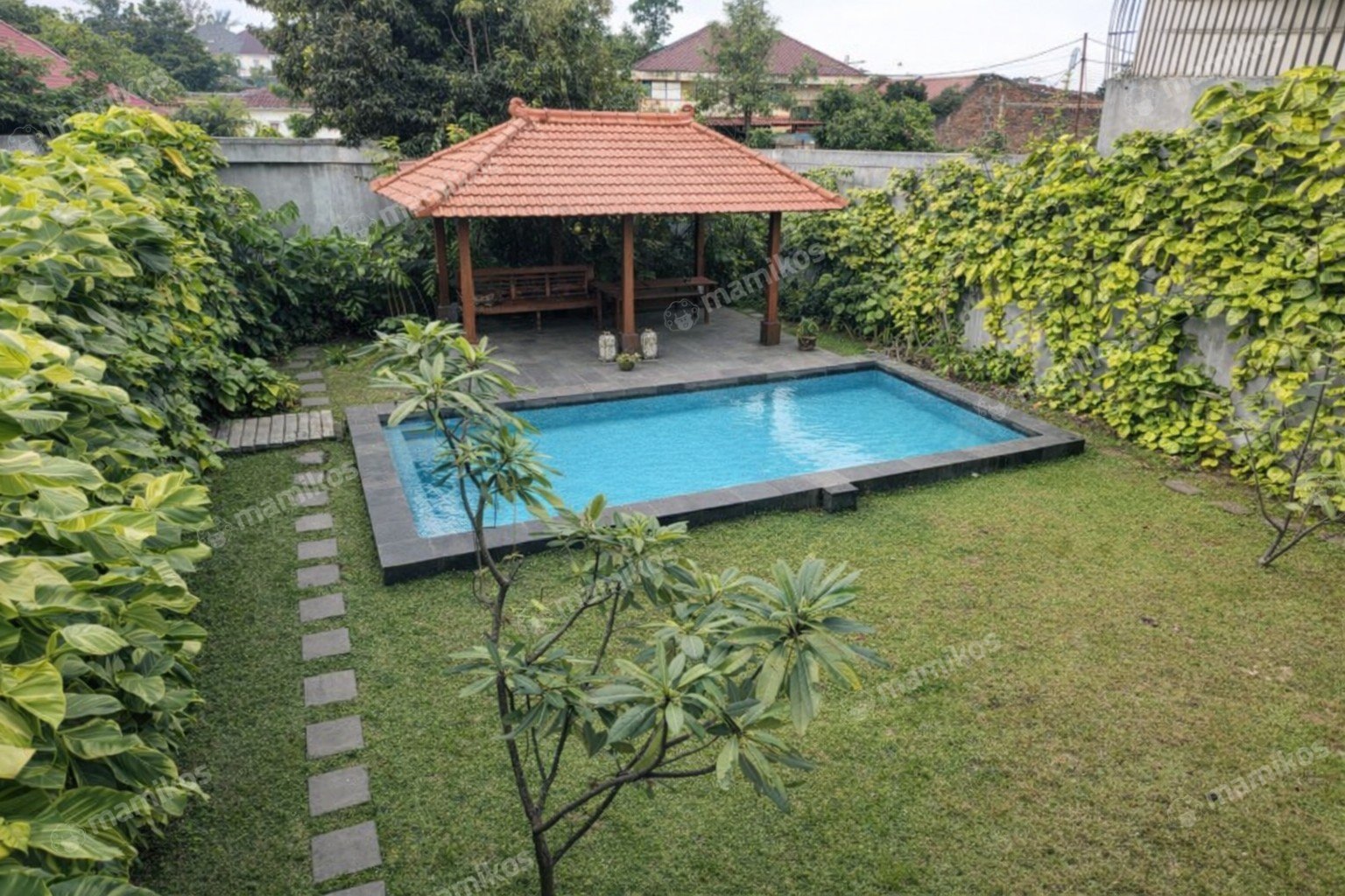 Rumah Sertifikat SHM 4 Kamar Tidur 3 Kamar Mandi Cilandak Jakarta Selatan