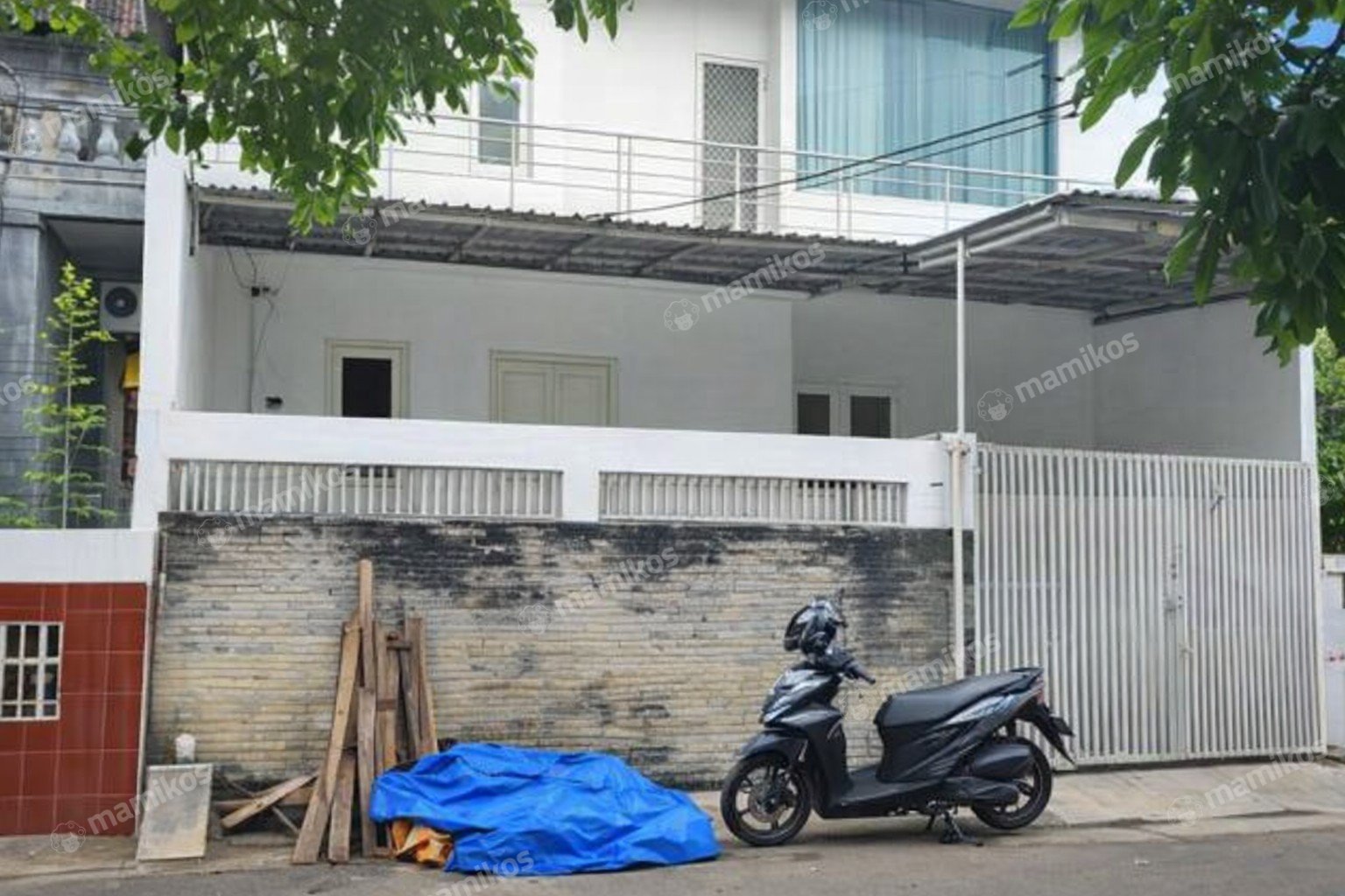 Rumah Sertifikat SHM 2 Lantai Kembangan Jakarta Barat