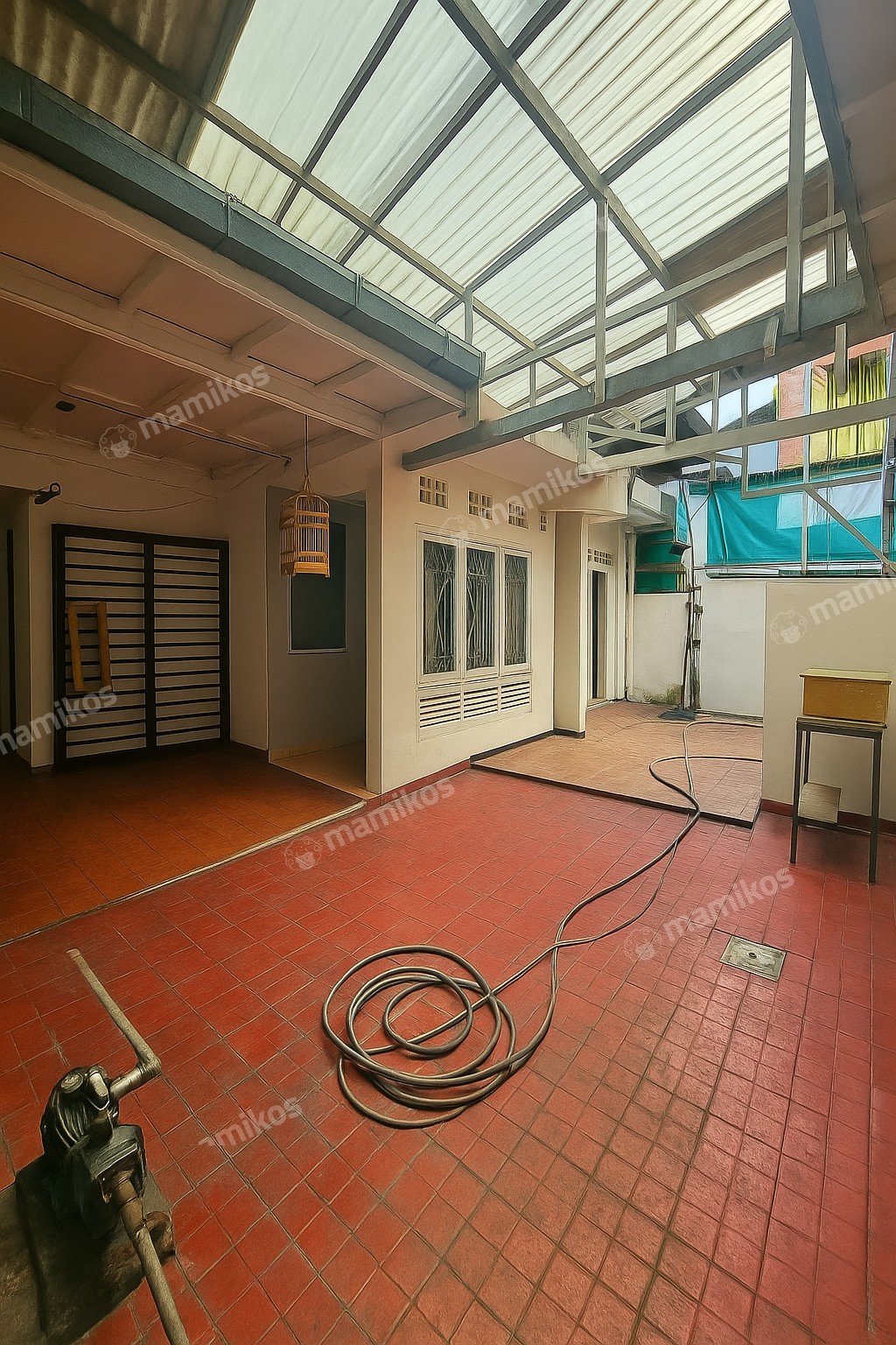 Rumah Sertifikat SHM 4 Kamar Tidur 2 Kamar Mandi Gandaria Jakarta Selatan - Photo 5
