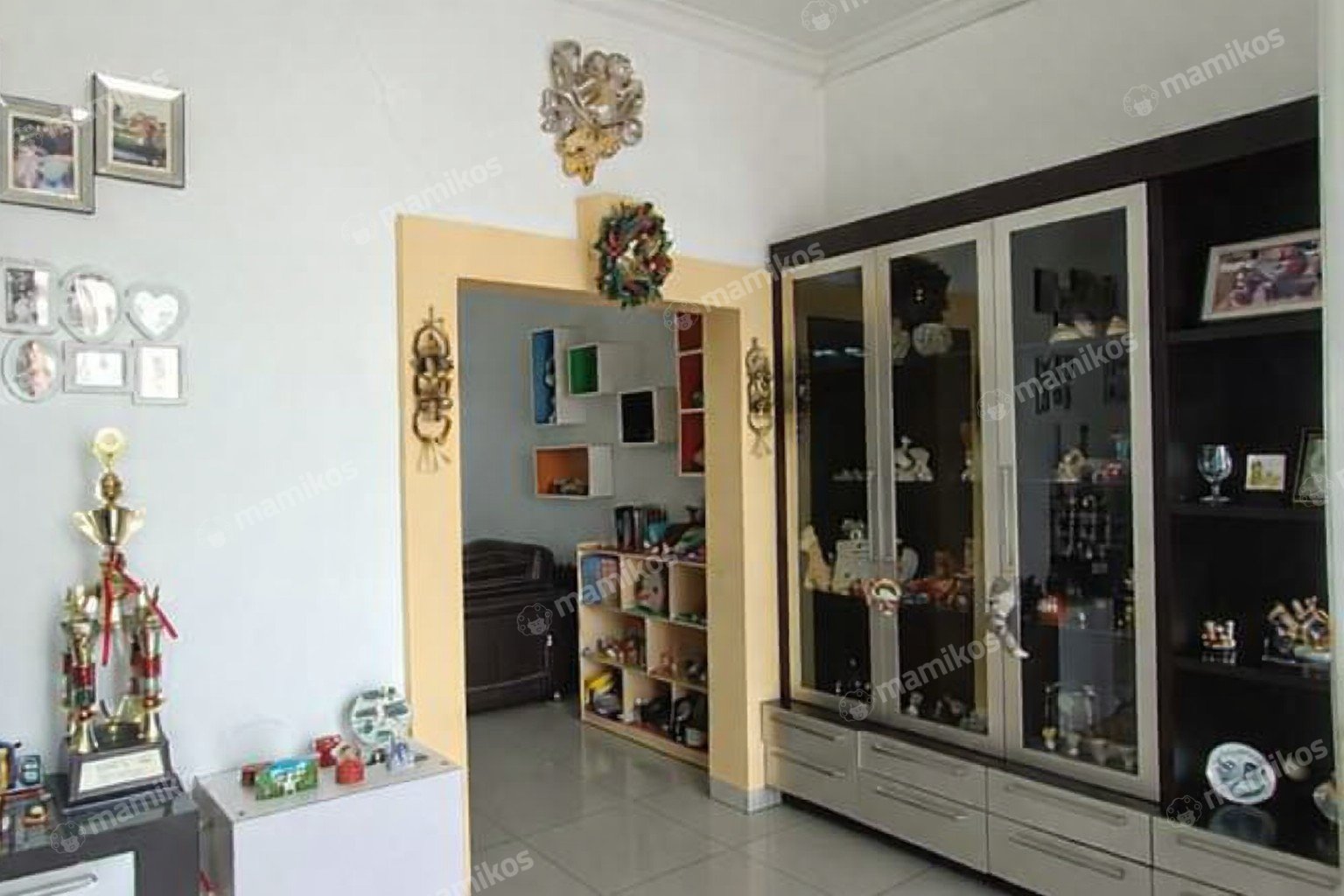 Rumah Sertifikat SHM 5 Kamar Tidur 5 Kamar Mandi Pantai Indah Kapuk Jakarta Utara