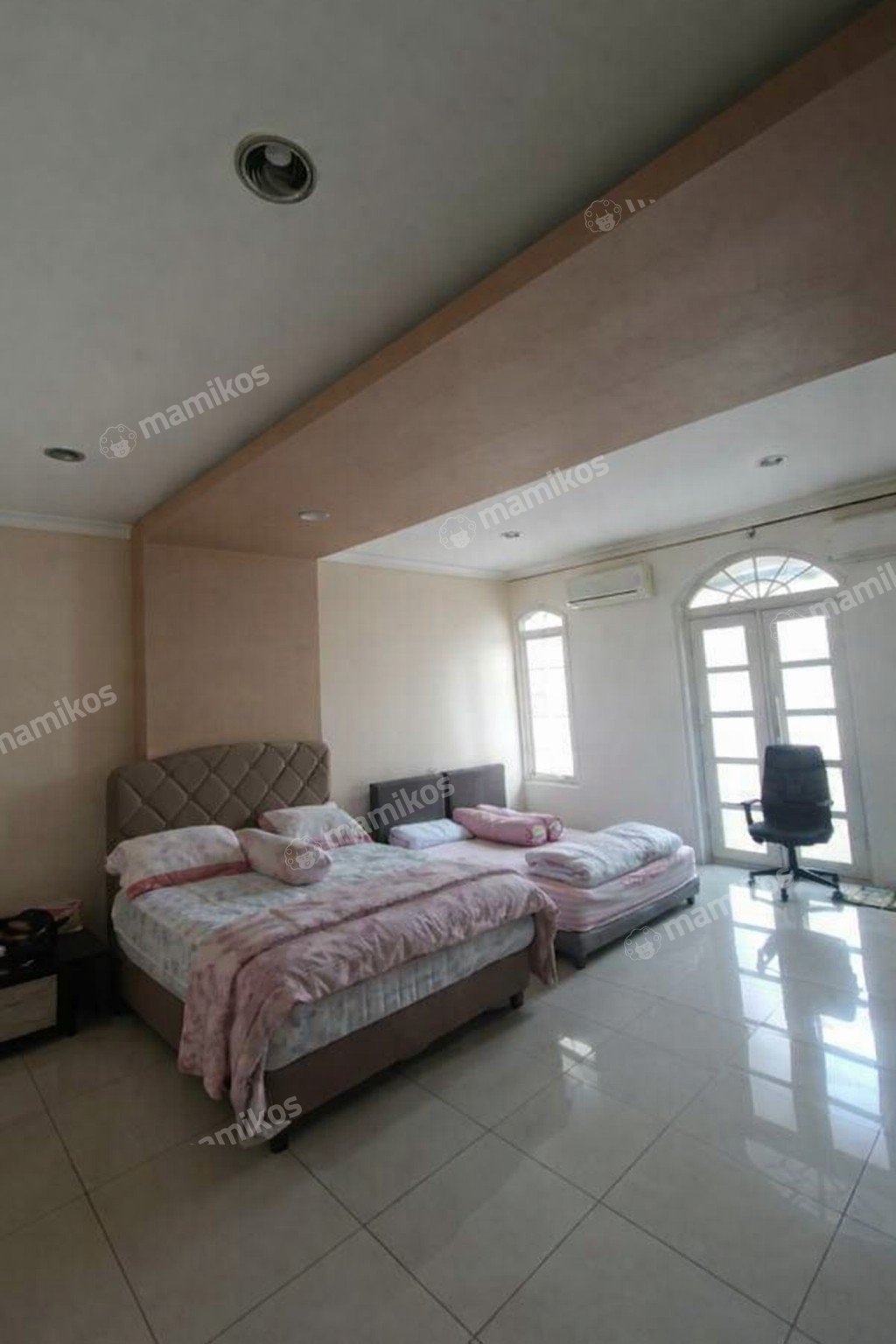 Rumah Sertifikat SHM 5 Kamar Tidur 5 Kamar Mandi Pantai Indah Kapuk Jakarta Utara - Photo 3