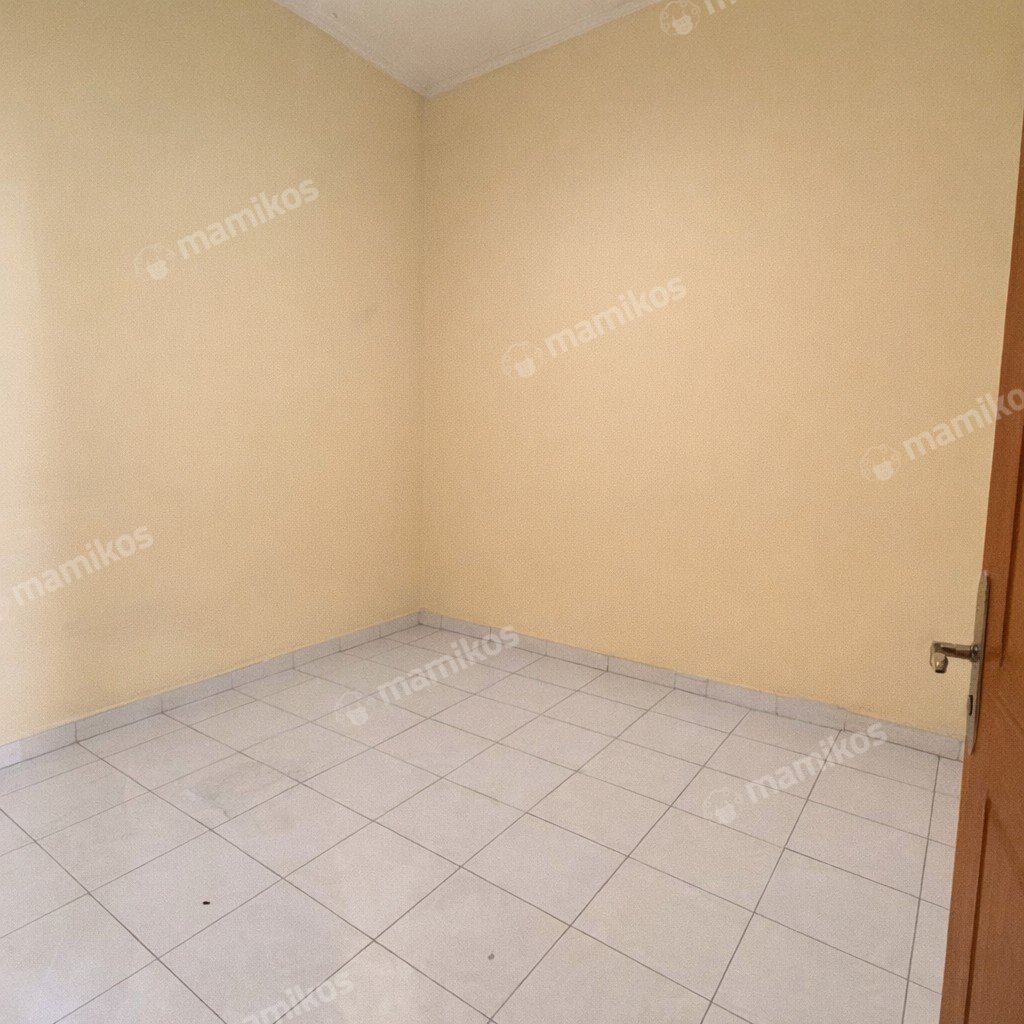 Rumah Sertifikat SHM 2 Kamar Tidur 1 Kamar Mandi Green Lake City Jakarta Barat - Photo 2