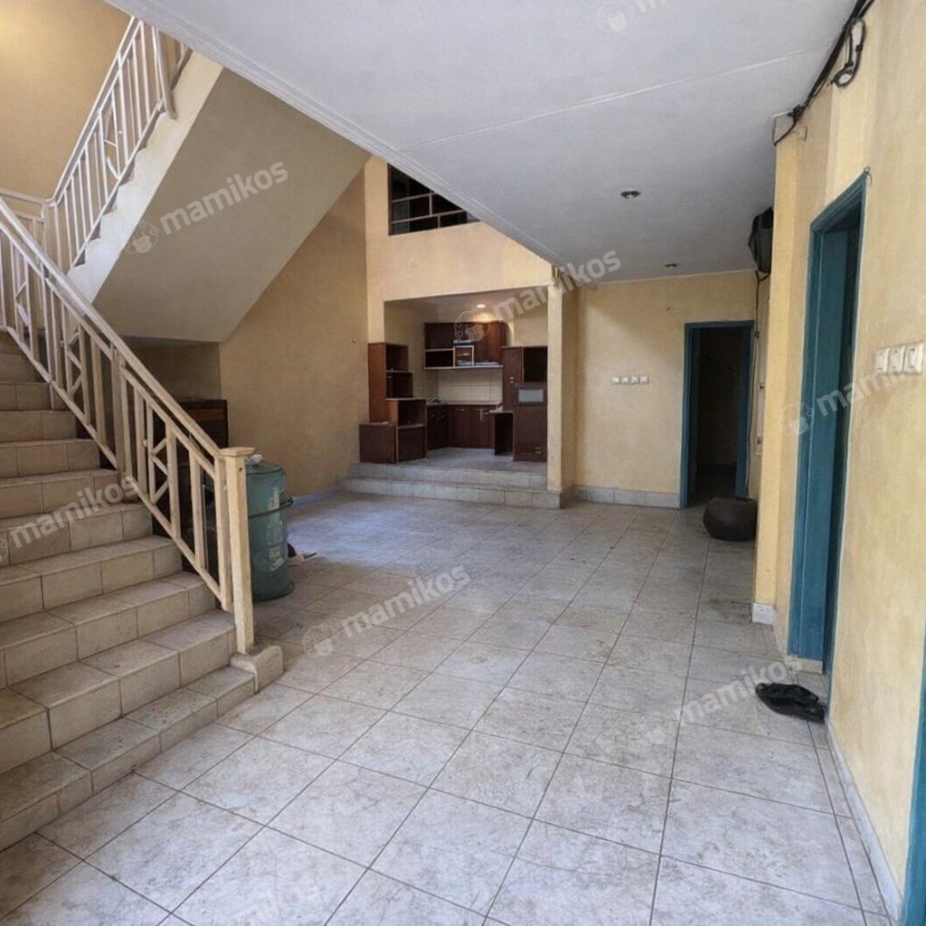 Rumah Sertifikat SHM 4 Kamar Tidur 2 Kamar Mandi Taman Surya Jakarta Barat - Photo 5