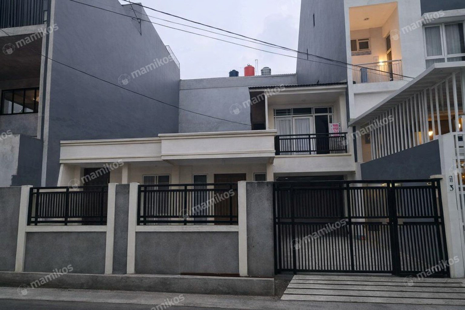 Rumah Sertifikat HGB 3 Kamar Tidur 2 Kamar Mandi Green Ville Jakarta Barat
