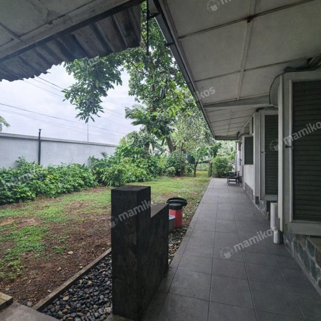 Rumah Sertifikat SHM 5 Kamar Tidur 5 Kamar Mandi Kebayoran Baru Jakarta Selatan - Photo 2