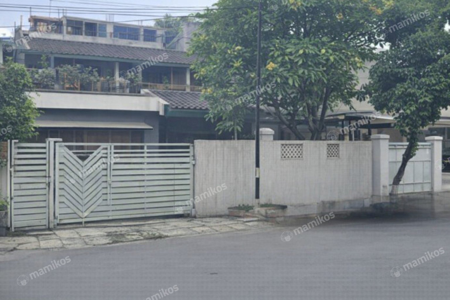 Rumah Sertifikat SHM 5 Kamar Tidur 2 Kamar Mandi Kembangan Jakarta Barat