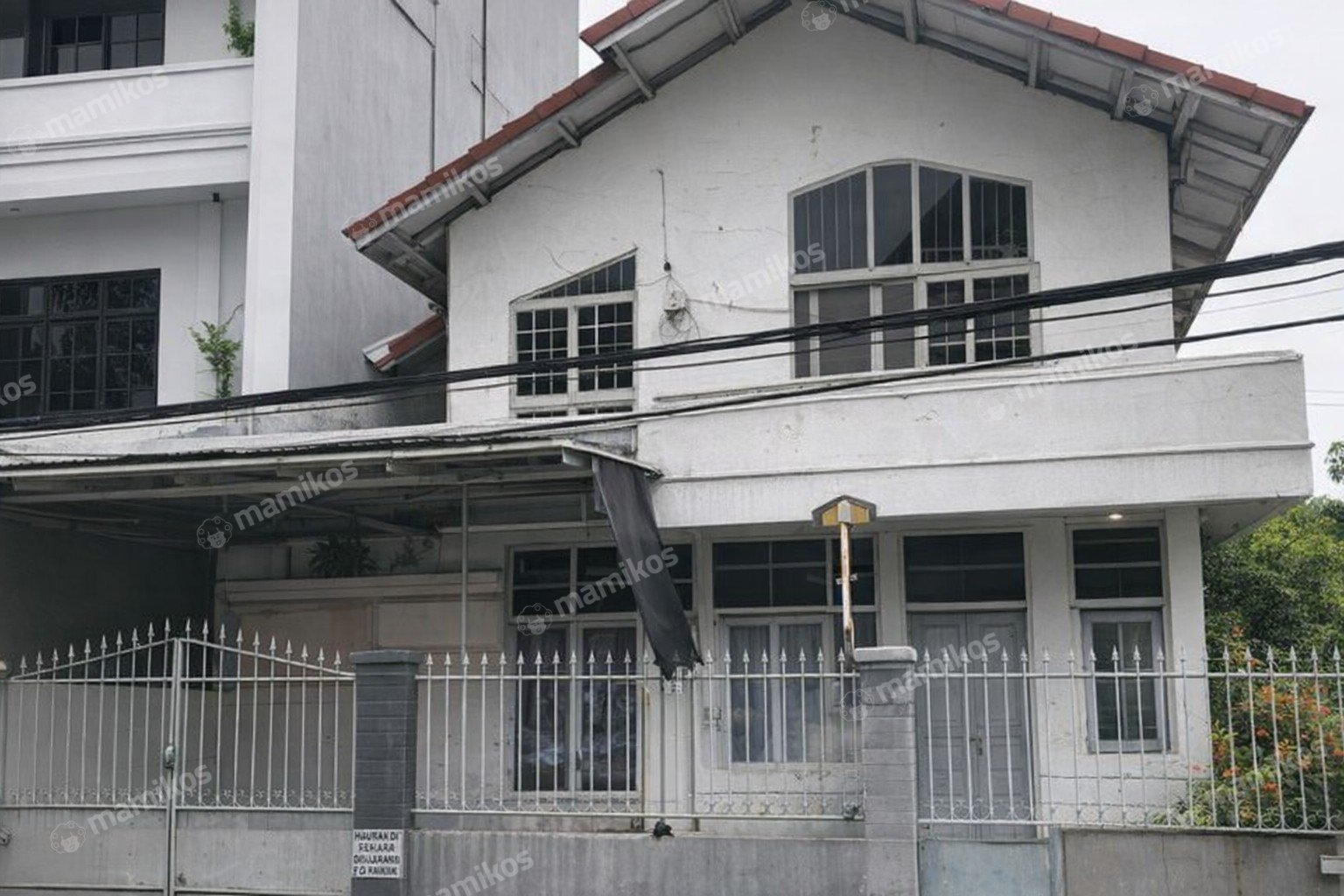 Rumah Sertifikat SHM 3 Kamar Tidur 3 Kamar Mandi Tanjung Duren Selatan Jakarta Barat