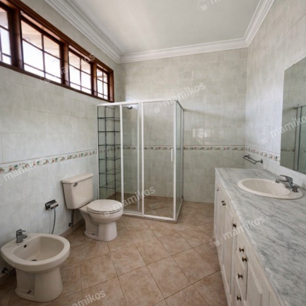 Rumah Sertifikat SHM 4 Kamar Tidur 3 Kamar Mandi Pondok Indah Jakarta Selatan - Photo 5