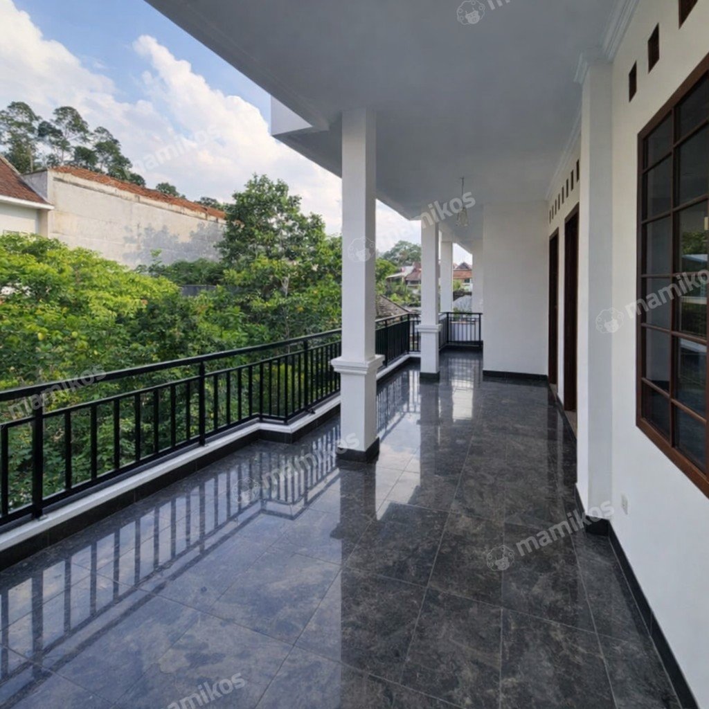 Rumah Sertifikat SHM 4 Kamar Tidur 4 Kamar Mandi Duren Sawit Jakarta Timur - Photo 3
