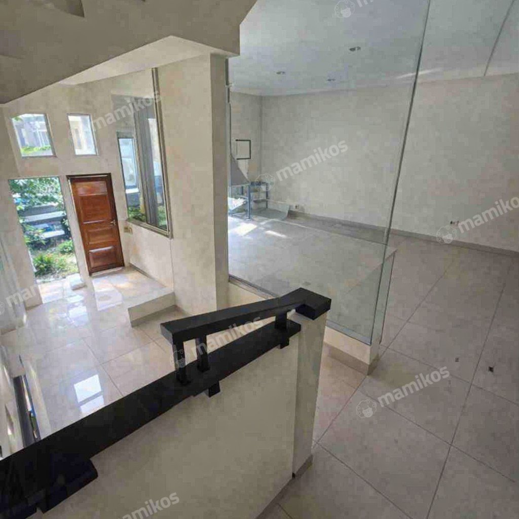 Rumah Sertifikat SHM 3 Kamar Tidur 3 Kamar Mandi Puri Indah Jakarta Barat - Photo 4