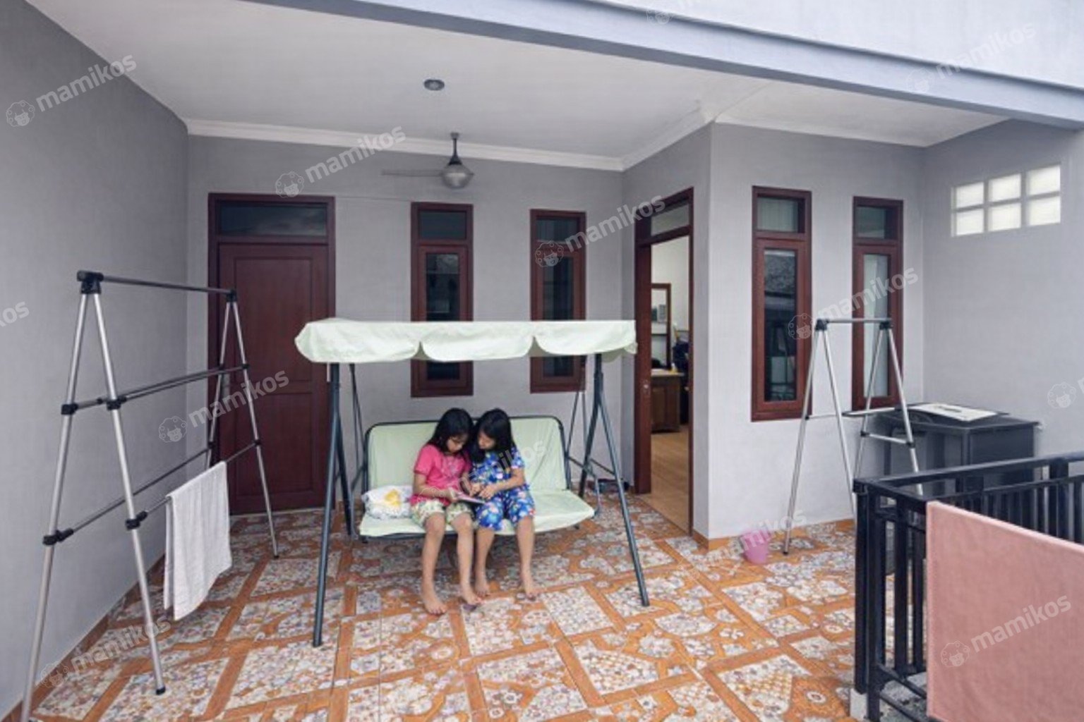 Rumah Sertifikat SHM 4 Kamar Tidur 2 Kamar Mandi Pondok Bambu Jakarta Timur - Photo 3